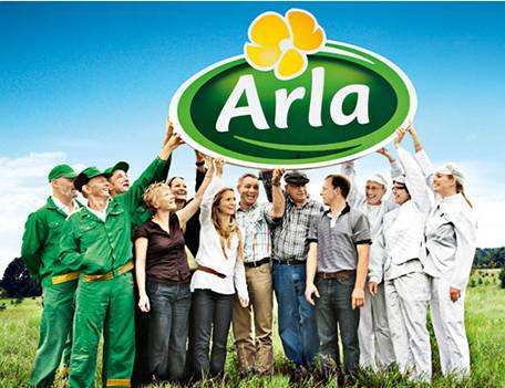 丹麥Arla Foods領導親臨我司了解金屬檢測機并指導工作